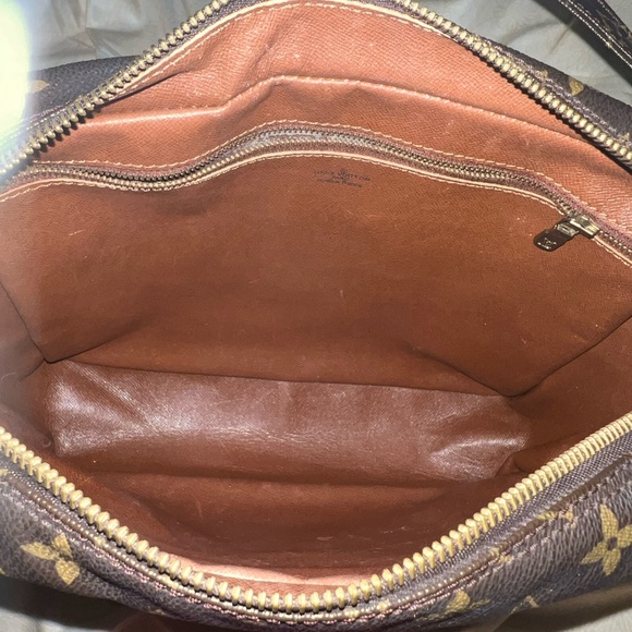 Louis Vuitton Monogram Potomac Crossbody Messenger - Picture 13 of 16